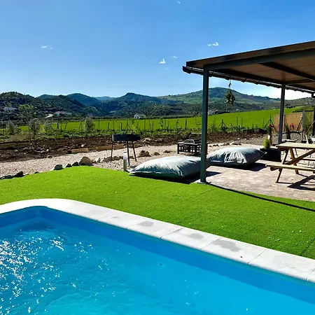 Chalet Casa Con Piscina Privada Bajo El Torcal